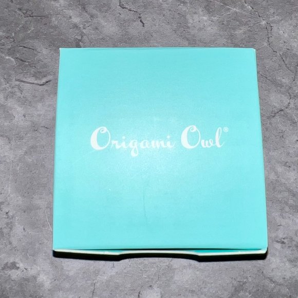 Imperial AB Crystal Studs by Origami Owl NIB - Picture 6 of 8